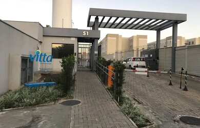 Imagem: O apartamento possui 2 Dormitórios, 1 Banheiro, 1 Vaga na garagem