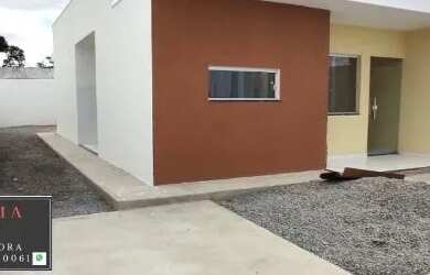 Imagem: A casa possui 2 Dormitórios, 2 Vagas na garagem e está localizado