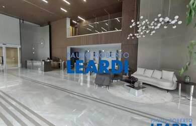 Imagem: O depósito possui 1 Vaga na garagem, 131m² de Área e está