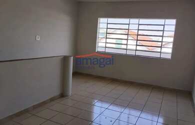 Imagem: A casa possui 1 Dormitório, 1 Banheiro, 68m² de Área e está