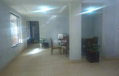 Imagem 4: Casa em Montes Claros, no bairro Ibituruna, à venda