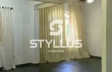 Imagem: A casa possui 5 Dormitórios, 2 Banheiros, 5 Vagas na garagem