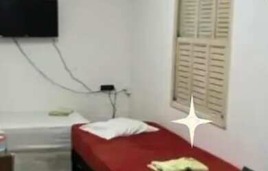 Imagem: A kitnet possui 1 Dormitório, 1 Banheiro, 30m² de Área e