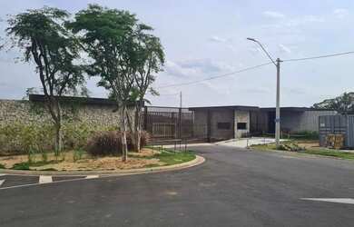 Imagem: O terreno possui 250m² de Área e está localizado em Colinas