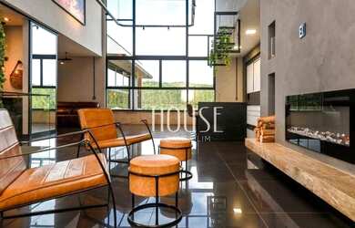 Imagem: A casa em condomínio possui 4 Dormitórios, 5 Banheiros, 5