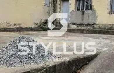 Imagem: A casa possui 3 Dormitórios, 2 Banheiros, 4 Vagas na garagem