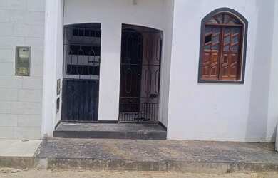 Imagem: A casa possui 2 Dormitórios, 1 Banheiro e está localizado