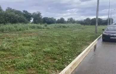 Imagem: O terreno possui 3m² de Área e está localizado em Plano