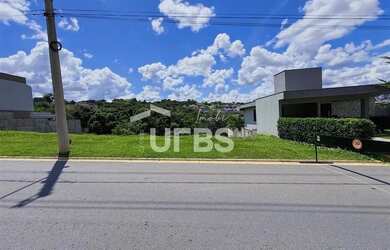 Imagem: O terreno possui 360m² de Área e está localizado em Jardins