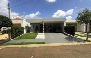 Imagem: A casa em condomínio possui 3 Dormitórios, 5 Banheiros, 2