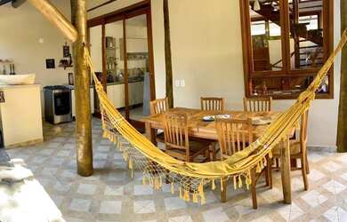 Imagem: A casa em condomínio possui 2 Dormitórios, 3 Banheiros, 2