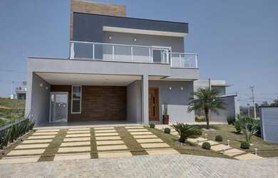 Imagem: A casa em condomínio possui 3 Dormitórios, 3 Banheiros, 4