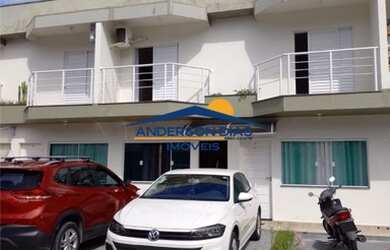 Imagem: A casa possui 2 Dormitórios, 3 Banheiros, 1 Vaga na garagem