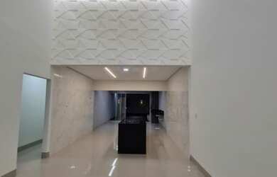 Imagem: A casa possui 3 Dormitórios, 4 Banheiros, 5 Vagas na garagem