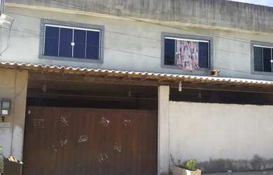 Imagem: A casa possui 2 Dormitórios, 3 Banheiros, 2 Vagas na garagem