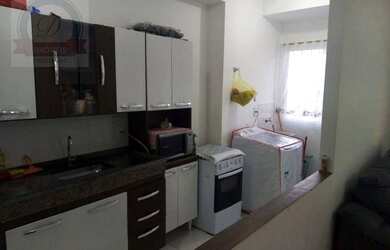 Imagem: O apartamento possui 2 Dormitórios, 1 Banheiro, 1 Vaga na garagem