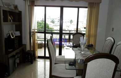 Imagem: O apartamento possui 3 Dormitórios, 1 Banheiro, 2 Vagas na