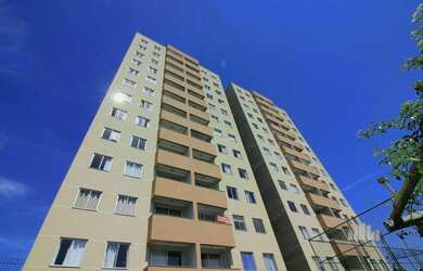 Imagem: O apartamento possui 3 Dormitórios, 1 Banheiro, 1 Vaga na garagem