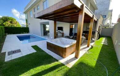 Imagem: A casa em condomínio possui 3 Dormitórios, 5 Banheiros, 4