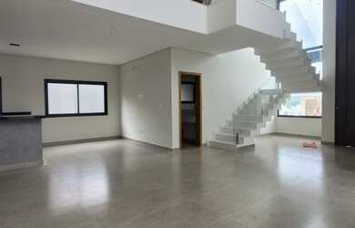 Imagem: A casa em condomínio possui 4 Dormitórios, 5 Banheiros, 2