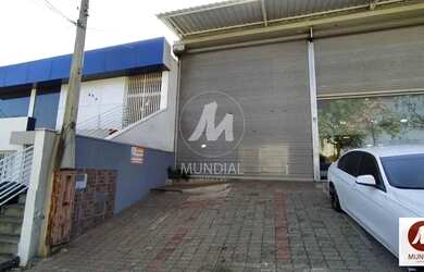 Imagem: O depósito possui 3 Vagas na garagem, 150m² de Área e está