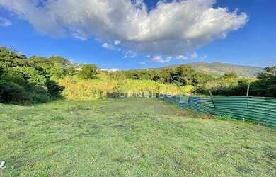 Imagem: O terreno possui 720m² de Área e está localizado em San