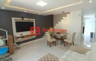 Imagem: A casa em condomínio possui 2 Dormitórios, 3 Banheiros, 2