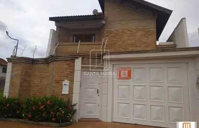 Imagem: A casa possui 3 Dormitórios, 4 Banheiros, 3 Vagas na garagem