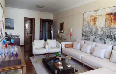 Imagem: O apartamento possui 4 Dormitórios, 3 Banheiros, 2 Vagas na