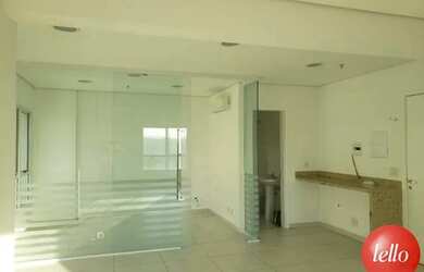 Imagem: O depósito possui 2 Vagas na garagem e 63m² de Área e está