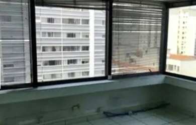 Imagem: O depósito possui 1 Vaga na garagem, 38m² de Área e está