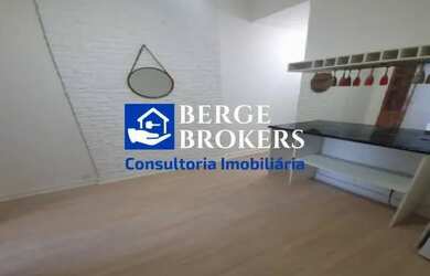 Imagem 9: Conjugado mobiliado perto da praia e metro de Copacabana Entre o metro...