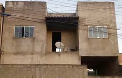 Imagem 1: casa em pedro leopoldo. 140m² de Área, 4 Vagas na garageme5 Dormitórios