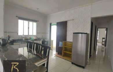 Imagem 8: Oportunidade casa 2 dorm 1 suite com cozinha americana espaço amplo com uma área com espaç