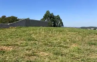 Imagem: O terreno possui 1.200m² de Área e está localizado em Loteamento