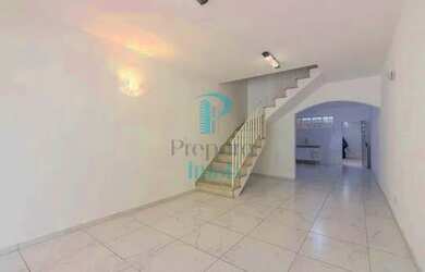 Imagem: A casa possui 2 Dormitórios, 2 Banheiros, 1 Vaga na garagem