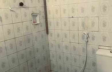 Imagem: A casa possui 3 Dormitórios, 1 Banheiro e está localizado