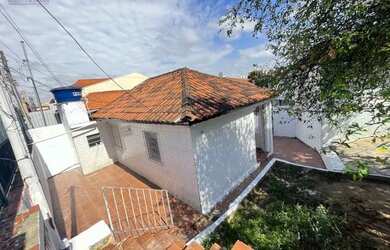 Imagem: A casa possui 2 Dormitórios, 2 Banheiros, 1 Vaga na garagem