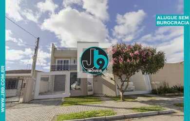 Imagem: A casa possui 3 Dormitórios, 3 Banheiros, 2 Vagas na garagem