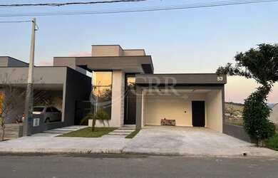 Imagem: A casa em condomínio possui 3 Dormitórios, 3 Banheiros, 2