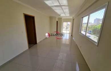 Imagem: O apartamento possui 2 Dormitórios, 2 Banheiros, 2 Vagas na