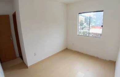 Imagem: A casa possui 2 Dormitórios, 2 Banheiros, 1 Vaga na garagem