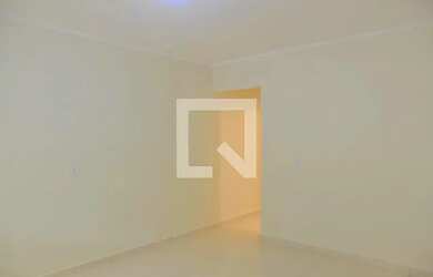 Imagem: A casa possui 2 Dormitórios, 2 Banheiros, 2 Vagas na garagem