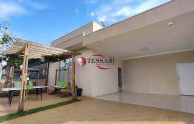 Imagem: A casa em condomínio possui 3 Dormitórios, 4 Banheiros, 4