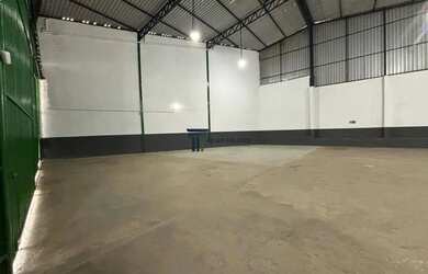 Imagem 7: Galpão para aluguel com Docas com 1400 m² no Jardim das Alterosas