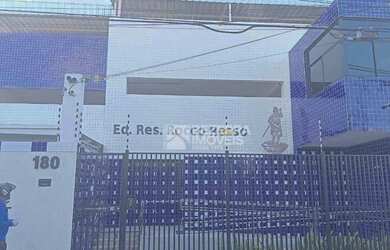 Imagem: O apartamento possui 3 Dormitórios, 1 Banheiro, 1 Vaga na garagem