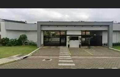 Imagem: A casa em condomínio possui 3 Dormitórios, 3 Banheiros, 2