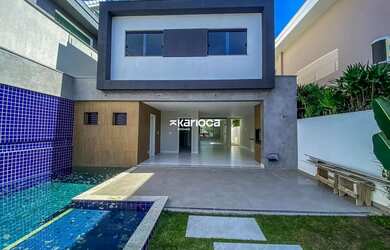 Imagem: A casa em condomínio possui 4 Dormitórios, 5 Banheiros, 3