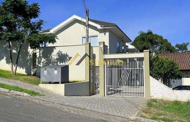 Imagem: A casa possui 3 Dormitórios, 1 Banheiro, 4 Vagas na garagem