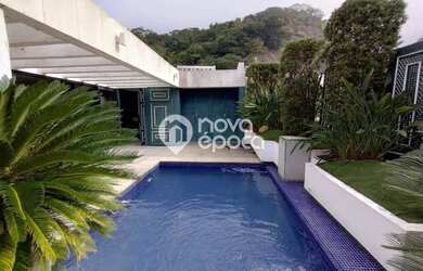 Imagem: O apartamento possui 4 Dormitórios, 5 Banheiros, 2 Vagas na